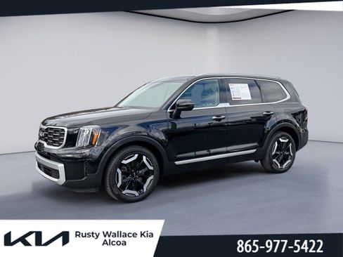 Used 2023 Kia Telluride S image 1