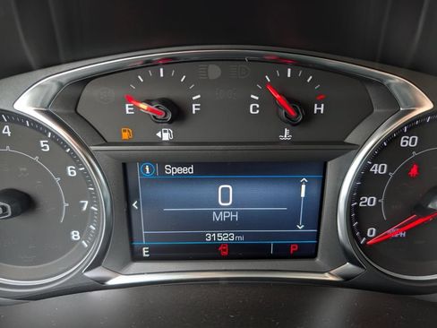 Used 2024 GMC Terrain SLE w/ Fleet Convenience Package FWD image 11