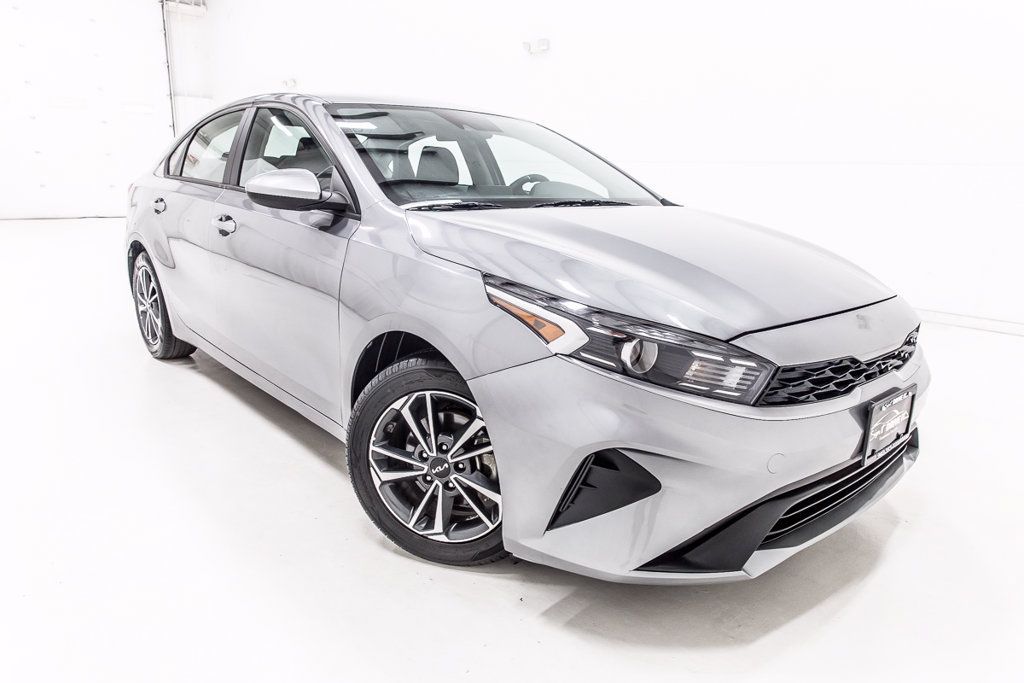 Used 2024 Kia Forte LXS FWD image 9