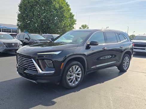 Used 2025 Buick Enclave Preferred FWD image 7