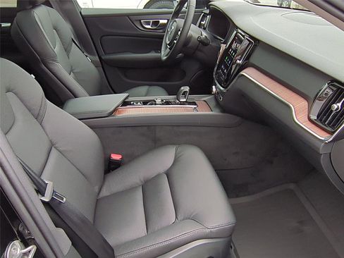 New 2026 Volvo V60 B5 Cross Country Plus w/ Protection Package Premier image 21