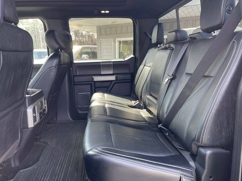 Used 2019 Ford F150 Lariat w/ Equipment Group 502A Luxury AWD/4WD image 23