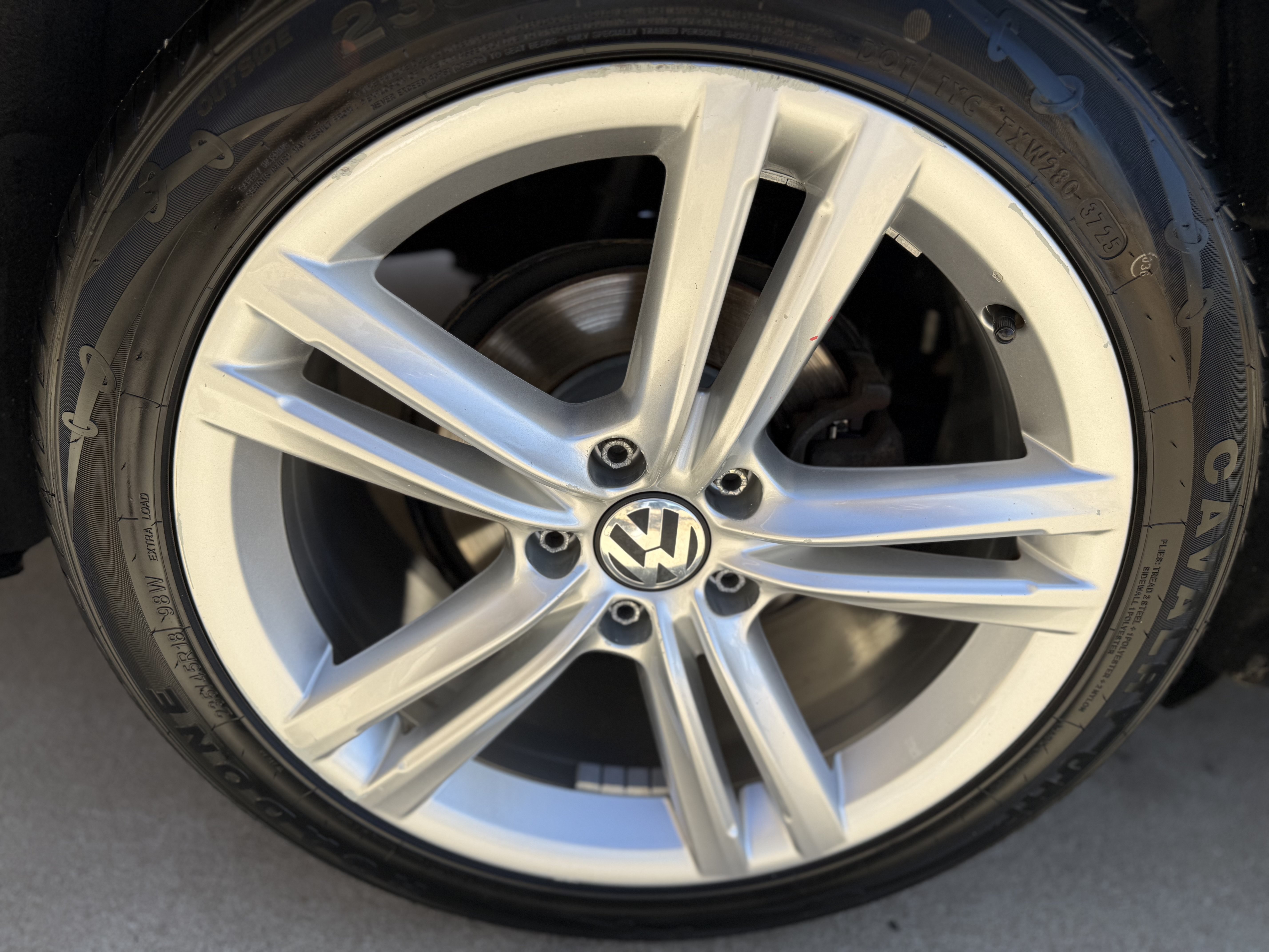 Used 2015 Volkswagen Passat 1.8T SE FWD image 6