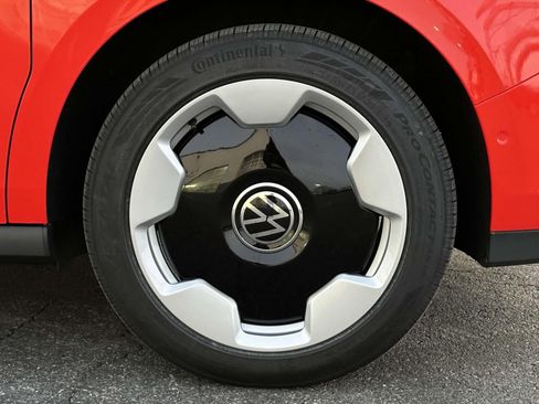 New 2025 Volkswagen ID. Buzz Pro S image 9