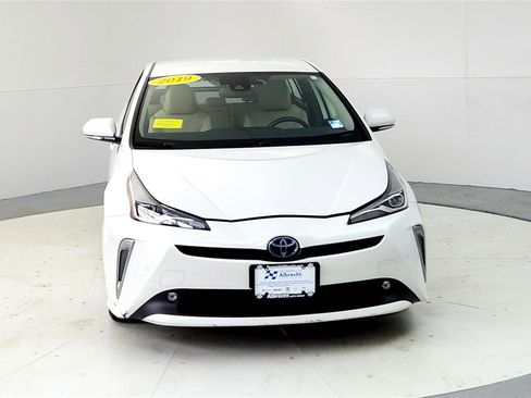 Certified 2019 Toyota Prius XLE image 8