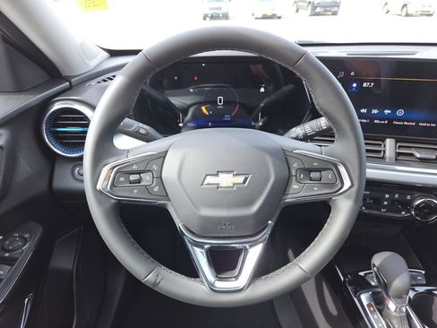 New 2026 Chevrolet Trax LT w/ LT Convenience Package FWD image 13