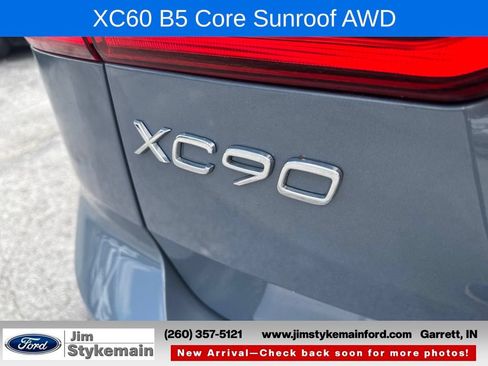 Used 2024 Volvo XC60 B5 Core w/ Protection Package Premier AWD/4WD image 9