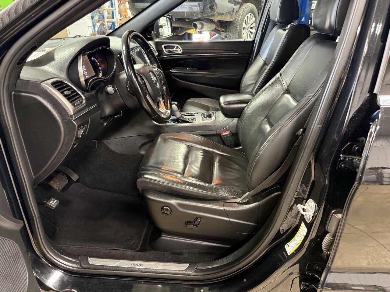 Used 2020 Jeep Grand Cherokee Limited AWD/4WD image 47