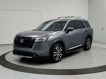 Used 2023 Nissan Pathfinder Platinum w/ Lighting Package (N93)