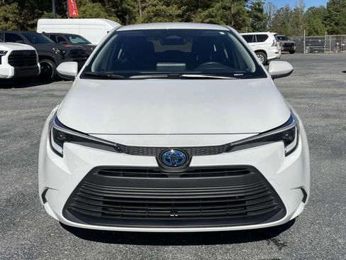 Used 2025 Toyota Corolla LE image 7