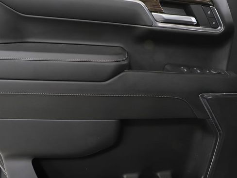 Used 2024 Chevrolet Silverado 1500 LT image 22