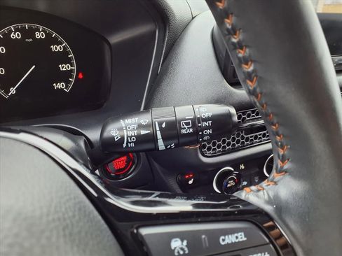 Used 2025 Honda HR-V Sport image 15