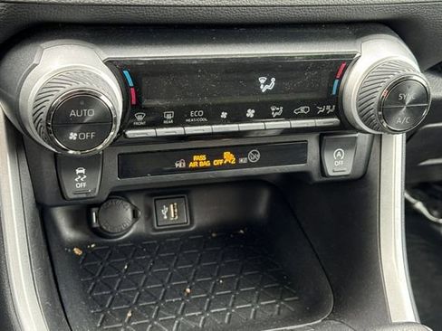 Certified 2024 Toyota RAV4 XLE image 25