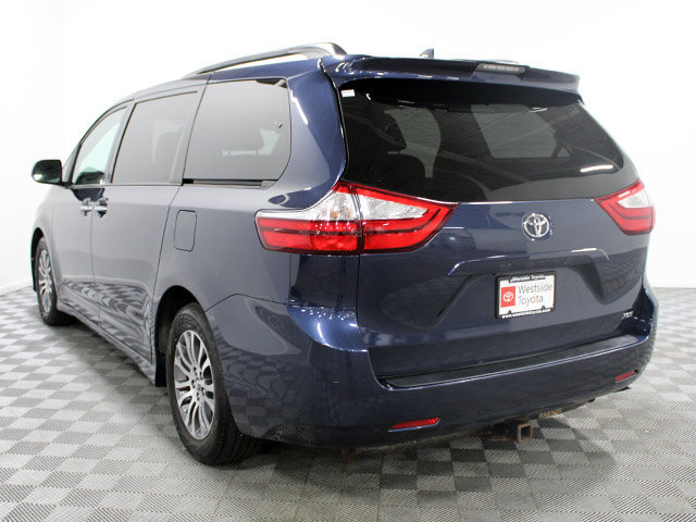 Used 2019 Toyota Sienna XLE FWD image 4