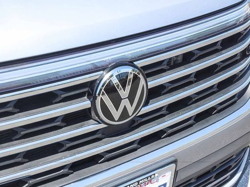 Used 2024 Volkswagen Atlas SE FWD image 14