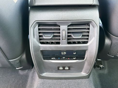 New 2026 BMW 330i Sedan w/ Convenience Package RWD image 19
