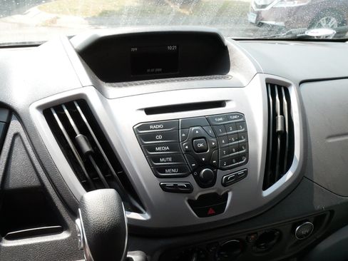 Used 2019 Ford Transit 350 XLT RWD image 22