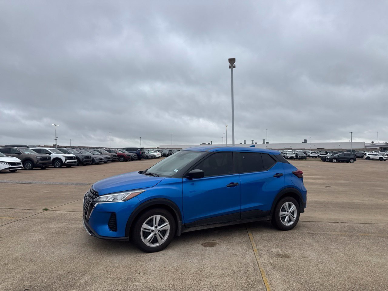 Used 2025 Nissan Kicks Play S FWD image 13