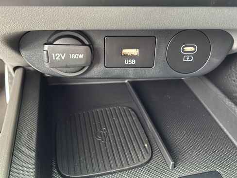 Used 2025 Hyundai Elantra Sport FWD image 19
