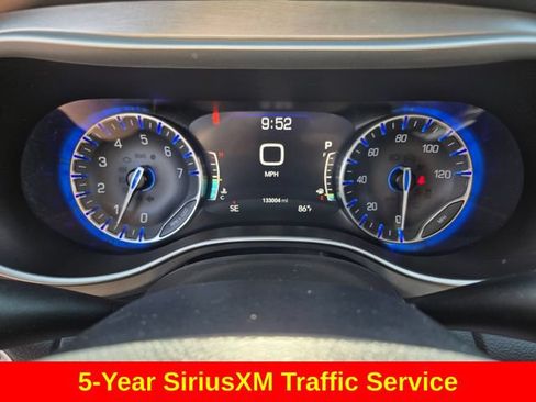 Used 2020 Chrysler Pacifica Touring-L w/ Advanced Safetytec Group AWD/4WD image 32