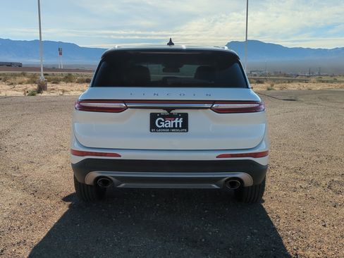 Used 2022 Lincoln Corsair FWD w/ Equipment Group 101A image 4