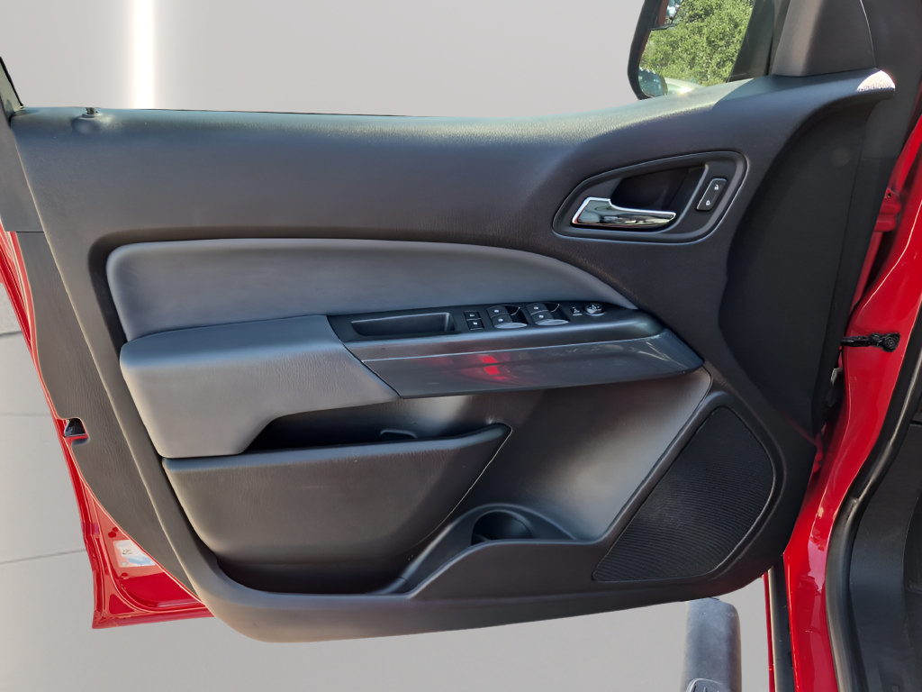Used 2019 Chevrolet Colorado Z71 RWD image 16