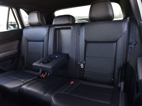 Certified 2023 Volkswagen Atlas Cross Sport SE w/ Panoramic Sunroof Package image 22