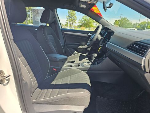 Used 2022 Volkswagen Jetta Sport FWD image 10