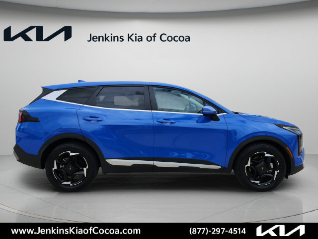 Certified 2026 Kia Sportage EX FWD image 3