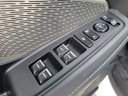 Used 2024 Acura MDX SH-AWD w/ Advance Package image 23
