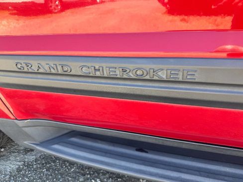 Used 2005 Jeep Grand Cherokee Laredo image 9