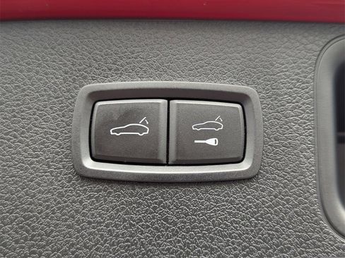 Used 2021 Porsche Macan S w/ Premium Package Plus image 28