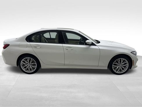 Certified 2023 BMW 330i xDrive Sedan w/ Driving Assistance Package image 10