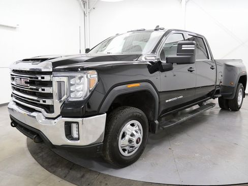 Used 2022 GMC Sierra 3500 SLE w/ SLE Convenience Package image 3
