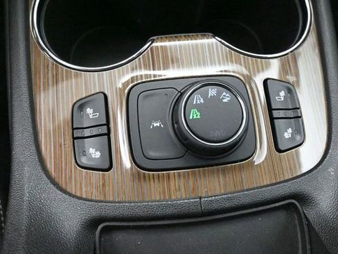 Used 2023 GMC Acadia SLE w/ Driver Convenience Package AWD/4WD image 30