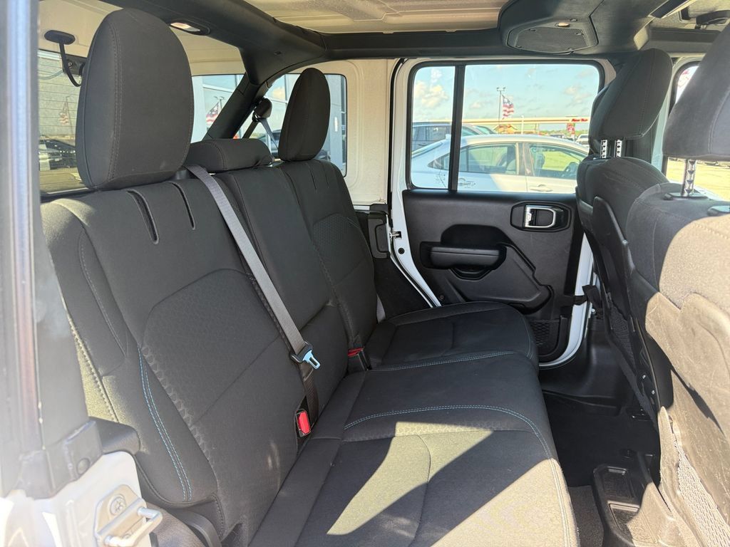 Used 2024 Jeep Wrangler Unlimited Rubicon 4xe AWD/4WD image 35