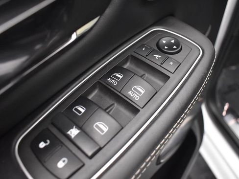 Used 2022 RAM 1500 Limited image 15