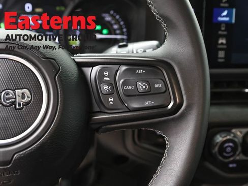 Used 2025 Jeep Wrangler Unlimited Sport S 4xe AWD/4WD image 16