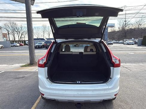 Used 2017 Volvo XC60 T6 Inscription w/ Preferred Option Package AWD/4WD image 26