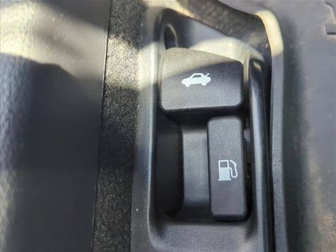 Used 2024 Toyota Corolla LE FWD image 12