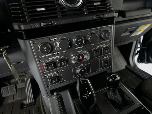 Used 2025 INEOS Grenadier Station Wagon AWD/4WD image 21