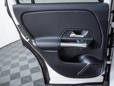 Certified 2023 Mercedes-Benz GLA 250 w/ Premium Package image 24