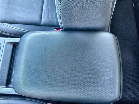 Used 2024 Nissan Frontier SV image 29