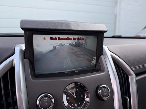 Used 2011 Cadillac SRX Luxury image 21