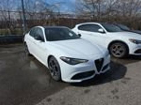 Used 2023 Alfa Romeo Giulia Veloce image 5