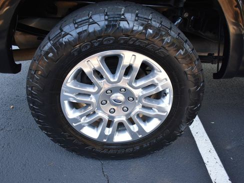 Used 2014 Ford F150 Platinum AWD/4WD image 29