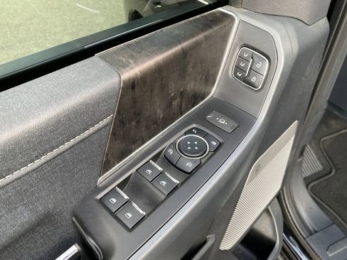 Used 2023 Ford F250 Lariat w/ Sport Appearance Package image 13