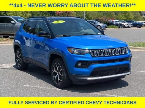 Used 2025 Jeep Compass Limited AWD/4WD image 3