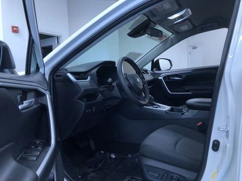 Certified 2025 Toyota RAV4 XLE AWD/4WD image 10