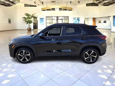 Used 2023 Chevrolet TrailBlazer RS w/ Sun and Liftgate Package image 4